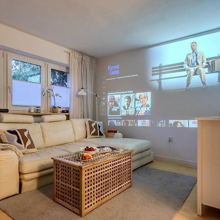 Ferienwohnung Rezydencja Filmowa- Wygodny Apartament 10 Min Od Lotniska I Centrum Warschau Exterior foto